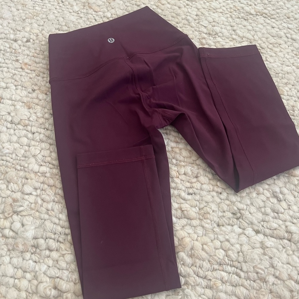 NWOT - lululemon - wunder under cropped - wine color
